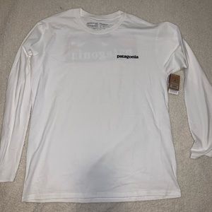 Men’s white long sleeve Patagonia shirt